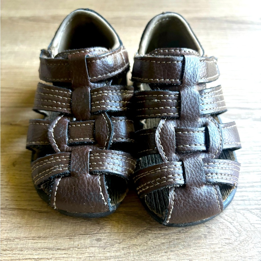 Brown toddler sandals